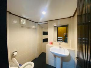 a bathroom with a sink and a toilet at Paradise view A5 -Kantiang paradise resort- in Ko Bu Bu