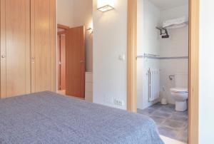 Ένα μπάνιο στο Outdoor Apartaments - Comfort