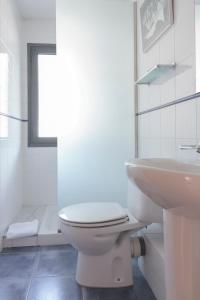 Ένα μπάνιο στο Outdoor Apartaments - Comfort