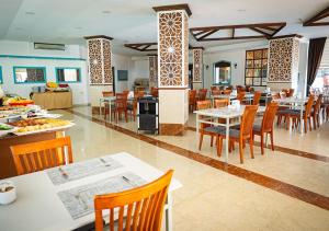 Restaurace v ubytování Valeri Beach Hotel - All Inclusive