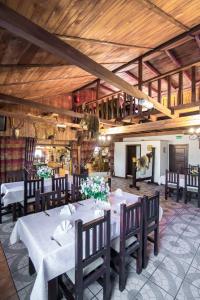 Restaurace v ubytování Karczma Pod Topolami