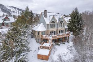 an aerial view of a house in the snow at Lake & Lift by Railey Vacations in McHenry