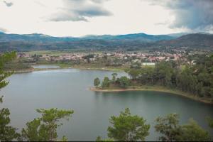 an island in the middle of a large lake at propriete in Antsirabe