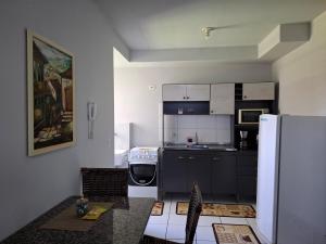 Gallery image of Apartamento 2 quartos próximo ao Estádio e Autódromo in Londrina +9 photos