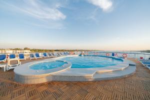 a pool on the deck of a cruise ship at فندق نايل ستوري سوهاج in Sūhāj