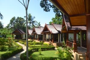 Zahrada ubytování Rasa sayang Resort - SHA Certificate