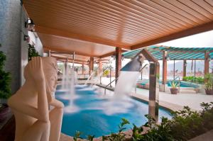 The swimming pool at or close to JinShan Sakura Bay Hot Spring Hotel