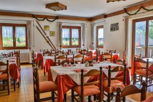 Restavracija oz. druge možnosti za prehrano v nastanitvi Albergo Rotenthal