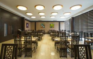 Restaurace v ubytování Hotel Grand Visava Lonavala