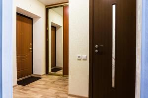 Pročelje oz. vhod v nastanitev Apartments in Kirov Orlovskaya 4