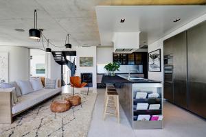 Gallery image of Restio River House in Pringle Bay