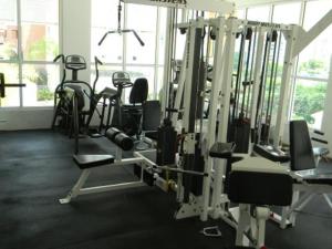 Fitness centrum a/nebo fitness zařízení v ubytování Luxury Apartment with Ocean Views