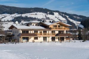 겨울의 Alpen Chalet Dorfwies