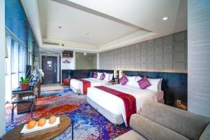 Area tempat duduk di Aston Pasteur +27 foto