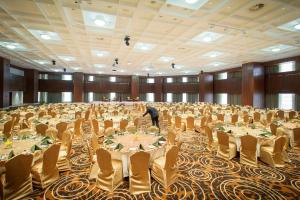A restaurant or other place to eat at Lagos Continental Hotel