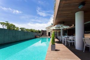 Bazén v ubytování Bayhill Pool & Villa nebo v jeho okolí