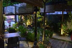 Giardino di 1825 Gallery Hotel