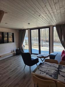 a living room with a couch and a table at Witam Karpacz 2 in Karpacz