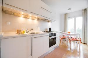 Kjøkken eller kjøkkenkrok på Apartman Kris