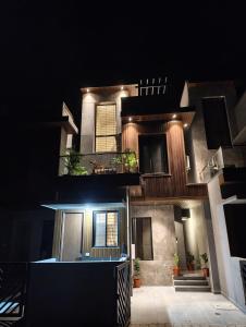 Gallery image of Cozy couple stay in Covelong