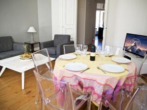 "Le Jazzy" by EnjoyNice, 3-bedroom, 2-bathroom spacious central apartment