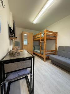 Ferienwohnung Ostblick tesisinde bir odada yatak veya yataklar