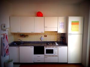Appartamento La Maddalena tesisinde mutfak veya mini mutfak