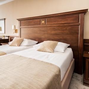 Postel nebo postele na pokoji v ubytování Grand Hotel Neum Wellness & Spa