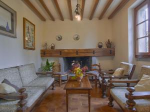 Zona d'estar a Holiday Home Montebello by Interhome