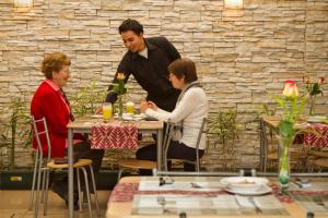 Majutusasutuse Hotel Sandmelis külastajad