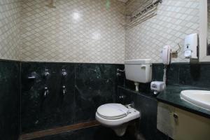
A bathroom at Hotel Gurukripa

