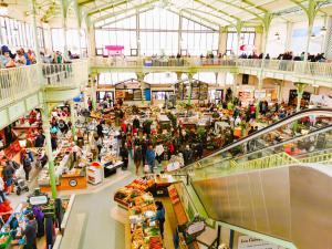 an overhead view of a shopping mall with a crowd of people at Le Nid du Remblai in Les Sables-d'Olonne