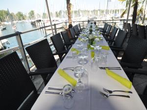Restaurace v ubytování Bodensee Yachthotel Schattmaier