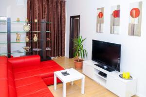 TV a/nebo společenská místnost v ubytování Room and Apartment Perlica