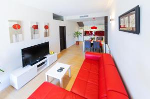 TV a/nebo společenská místnost v ubytování Room and Apartment Perlica