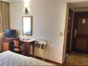Μια τηλεόραση ή/και κέντρο ψυχαγωγίας στο DOGA RESIDENCE HOTEL Ankara