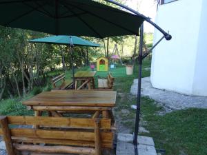 Fotografie z fotogalerie ubytování Pensiunea Cabana Veverita Valea Doftanei v destinaci Trăisteni