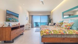Gallery image of Stylish New Retreat Offering Tranquility and Seaside Views in Puerto Peñasco +18 photos