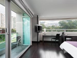 Rõdu või terrass majutusasutuses Hotel bh El Poblado