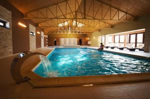 Bazén v ubytování Wellness hotel Spark nebo v jeho okolí