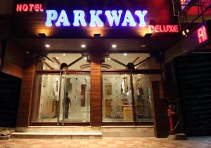 Certifikát, hodnocení, plakát nebo jiný dokument vystavený v ubytování Hotel Parkway Deluxe
