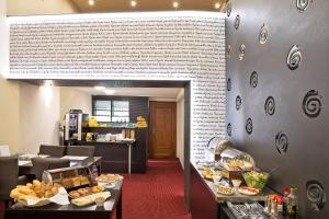 Jedzenie w hotelu lub w pobliżu