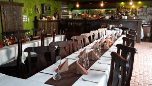 Restaurace v ubytování Homestay Olivera