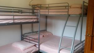 Palanda nebo palandy na pokoji v ubytování Holiday Home Cardona