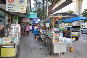Επισκέπτες που μένουν στο At Bangkok Hotel
