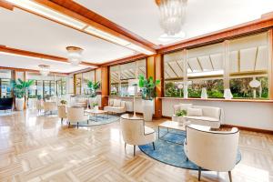 Svetainės erdvė apgyvendinimo įstaigoje Hotel Abner's