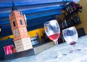 Hostal El Bodegon italokat is kínál