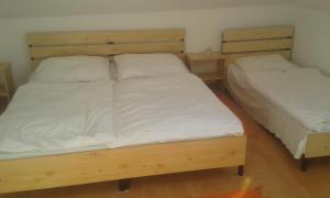 Postel nebo postele na pokoji v ubytování Apartment Adare