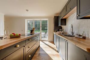 Gallery image of 3 Bed in Swansea oc-hh398 in Oxwich