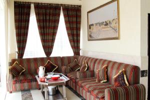 Posezení v ubytování Dar Al Khaleej Hotel Apartments
